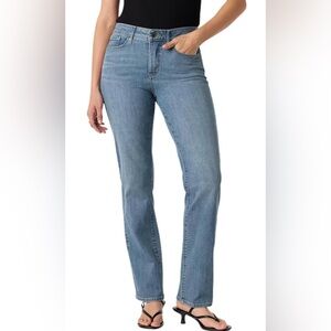 Signature by Levi Strauss Totally Shaping Straight Jeans, Size 6 / 26” Inseam